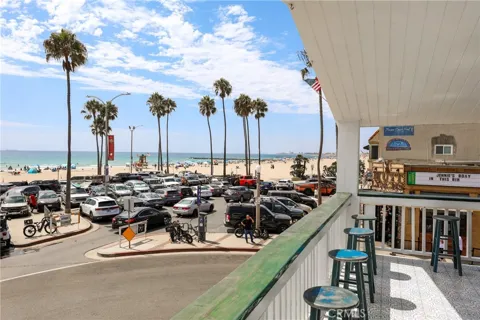 2214 W Oceanfront #B
