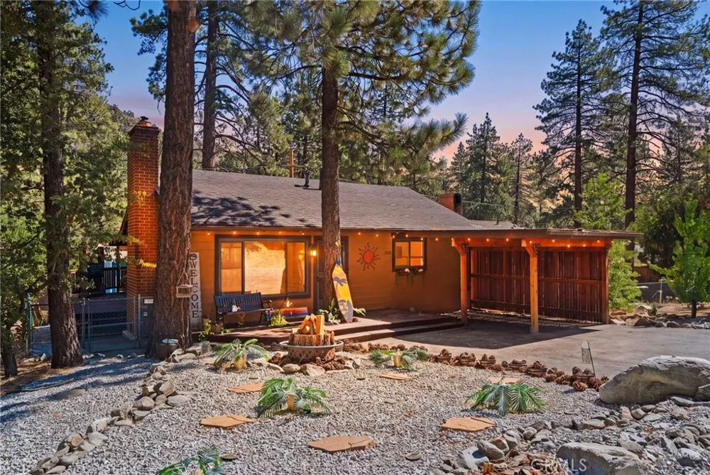 1498 Betty Wrightwood, CA 92397