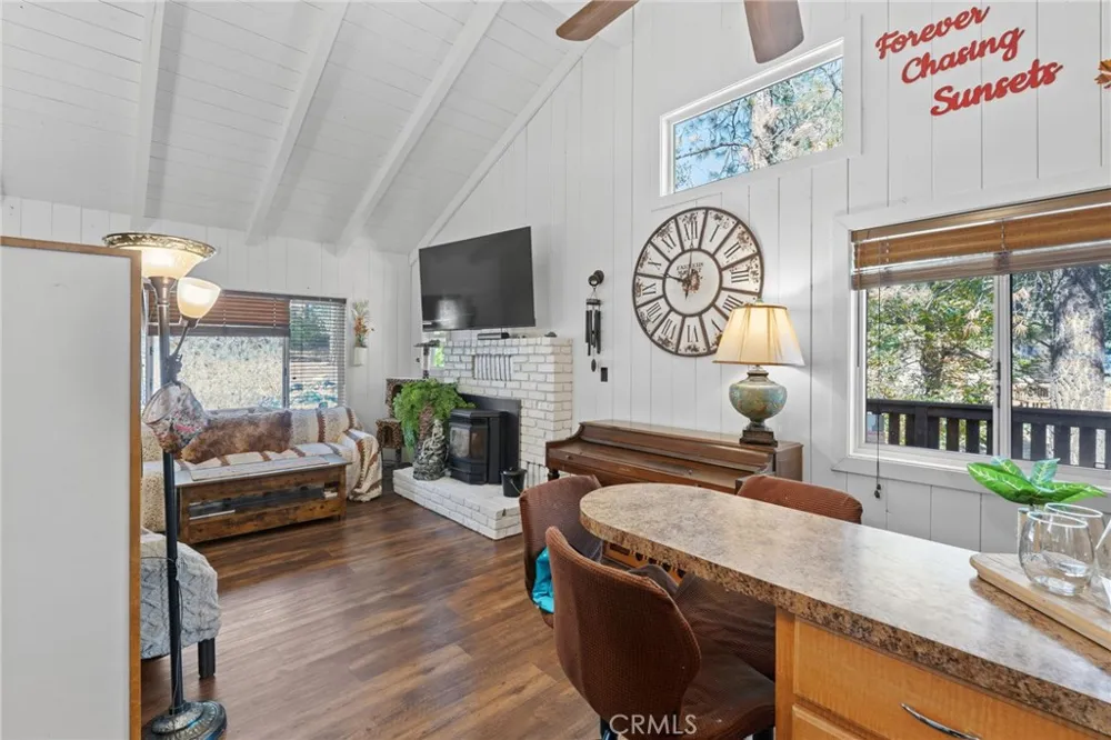 1498 Betty Wrightwood, CA 92397