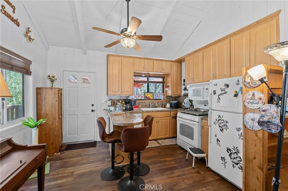 1498 Betty Wrightwood, CA 92397