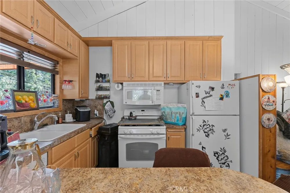 1498 Betty Wrightwood, CA 92397