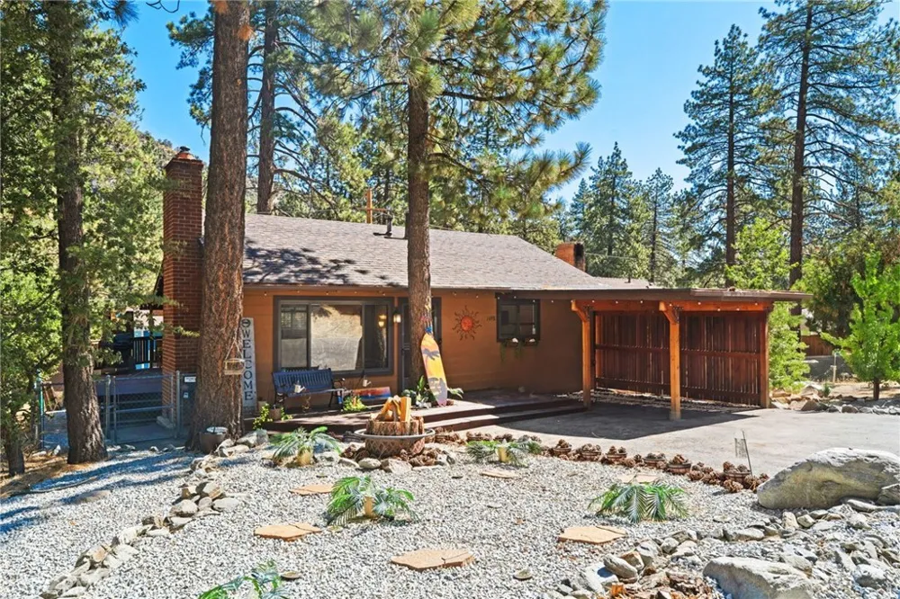1498 Betty Wrightwood, CA 92397