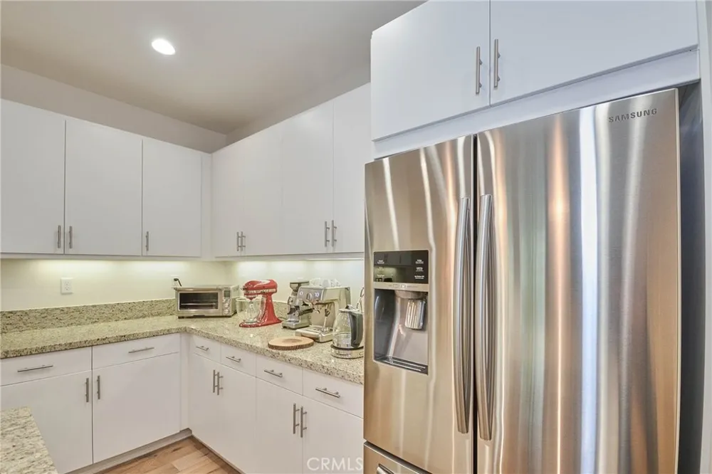 50 Finch Lake Forest, CA 92630