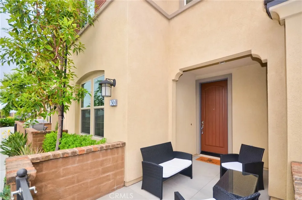 50 Finch Lake Forest, CA 92630