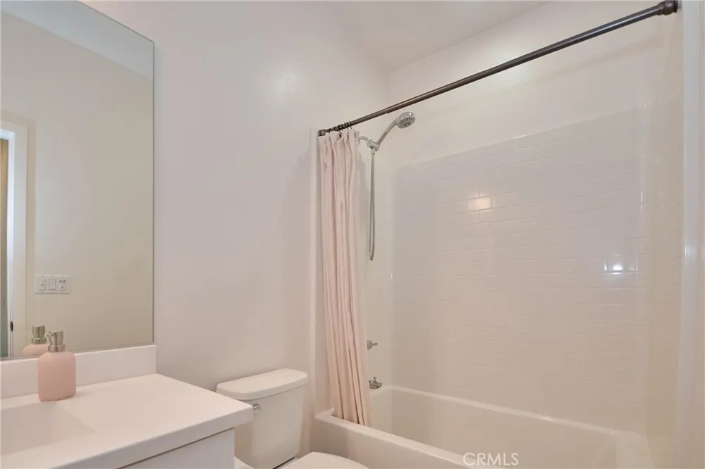 50 Finch Lake Forest, CA 92630