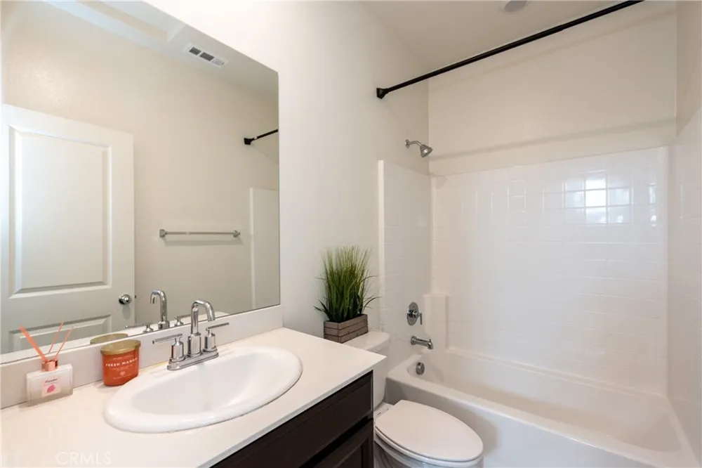 711 Hudson Lane West Covina, CA 91790