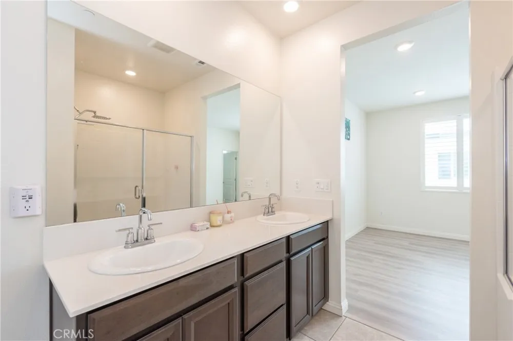 711 Hudson Lane West Covina, CA 91790