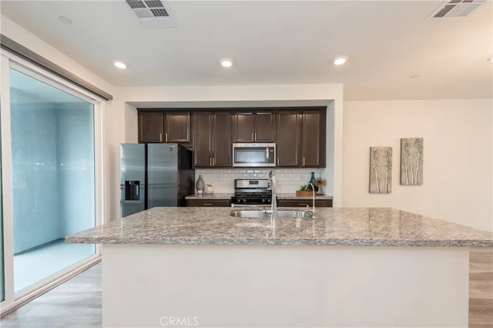 711 Hudson Lane West Covina, CA 91790