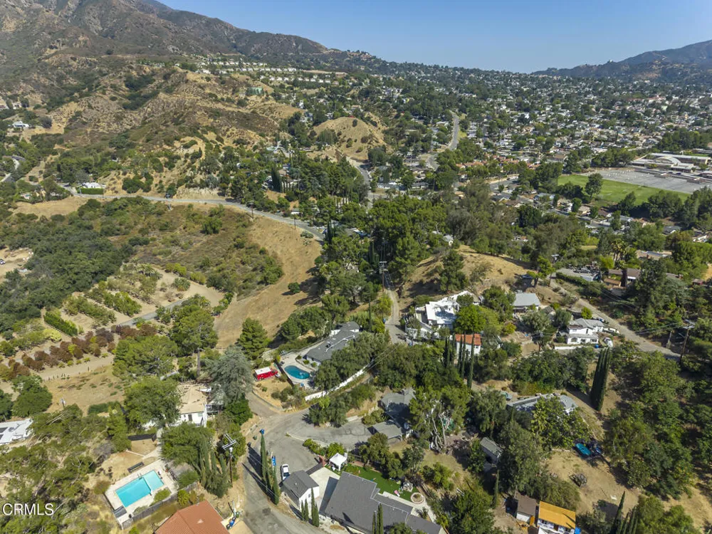 11315 Alethea Drive Sunland, CA 91040