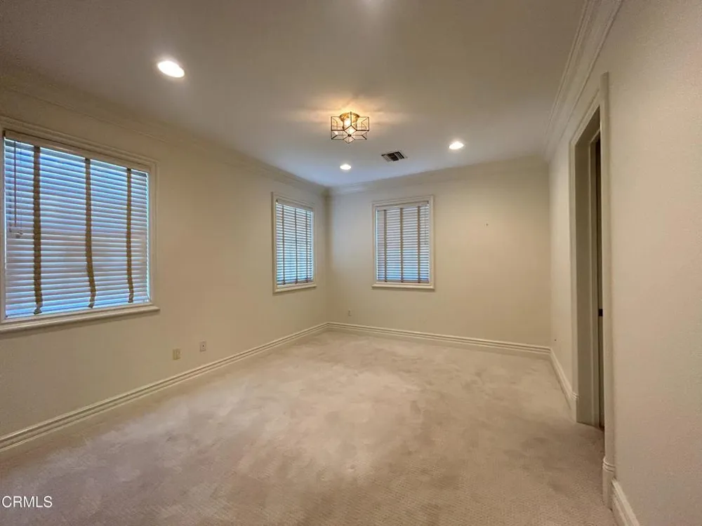 1238 Green Lane La Canada Flintridge, CA 91011