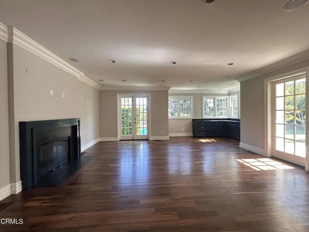 1238 Green Lane La Canada Flintridge, CA 91011