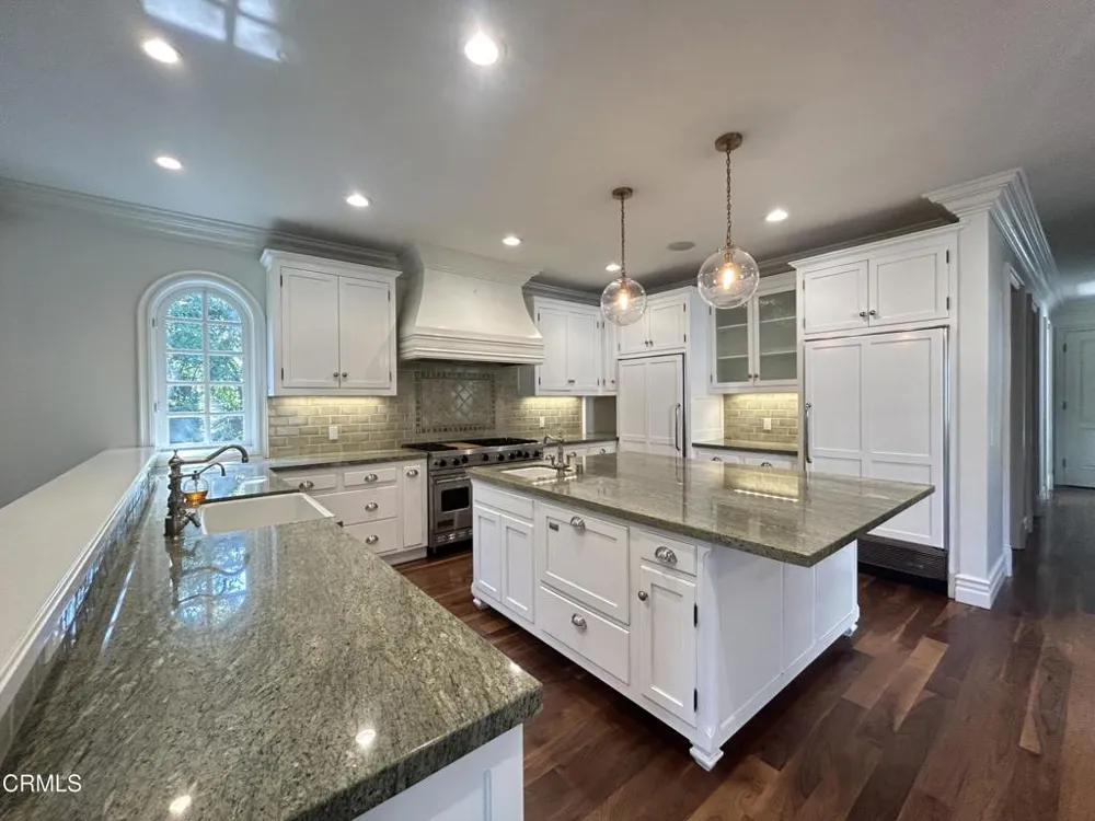 1238 Green Lane La Canada Flintridge, CA 91011