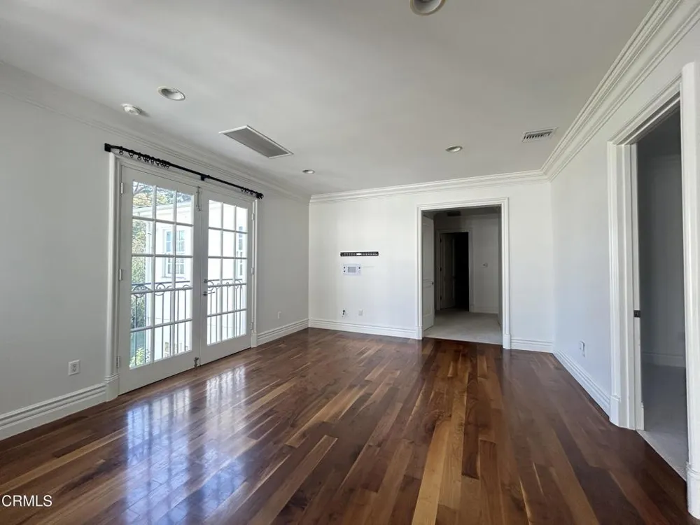1238 Green Lane La Canada Flintridge, CA 91011