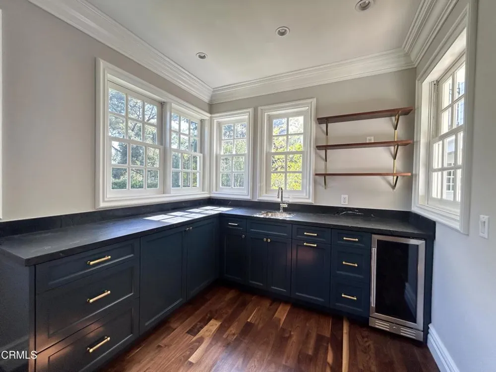 1238 Green Lane La Canada Flintridge, CA 91011