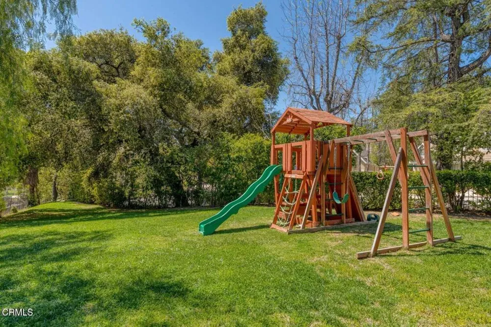 1238 Green Lane La Canada Flintridge, CA 91011