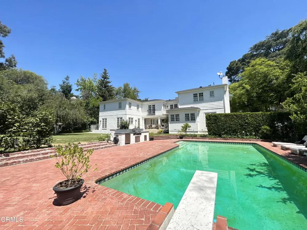 1238 Green Lane La Canada Flintridge, CA 91011