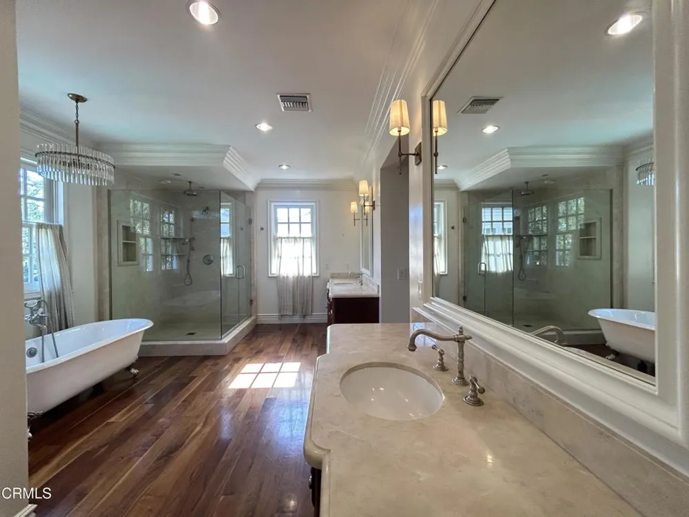 1238 Green Lane La Canada Flintridge, CA 91011