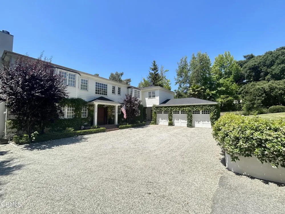 1238 Green Lane La Canada Flintridge, CA 91011