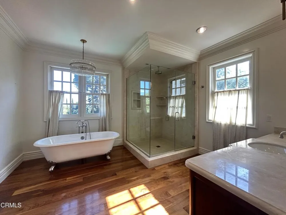 1238 Green Lane La Canada Flintridge, CA 91011