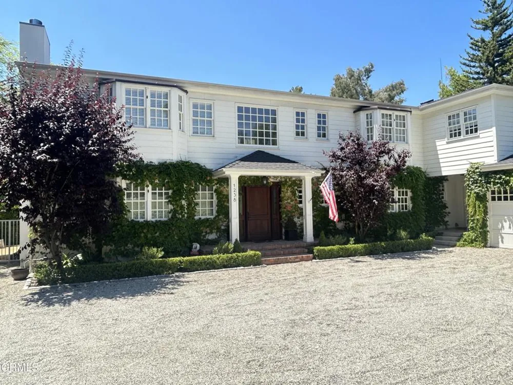 1238 Green Lane La Canada Flintridge, CA 91011