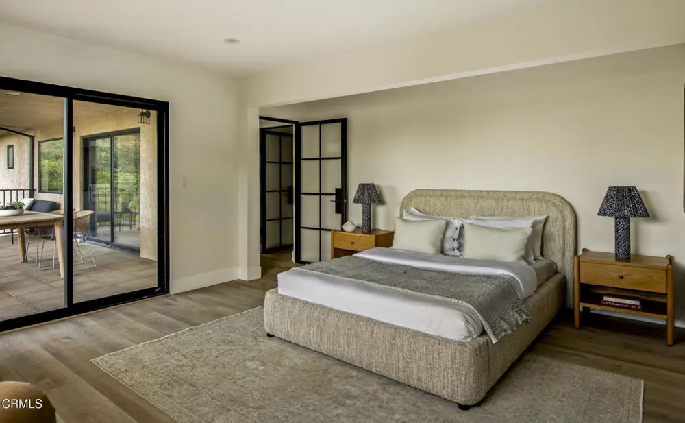 2994 Durand Drive Los Angeles, CA 90068