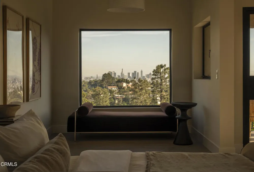 2994 Durand Drive Los Angeles, CA 90068