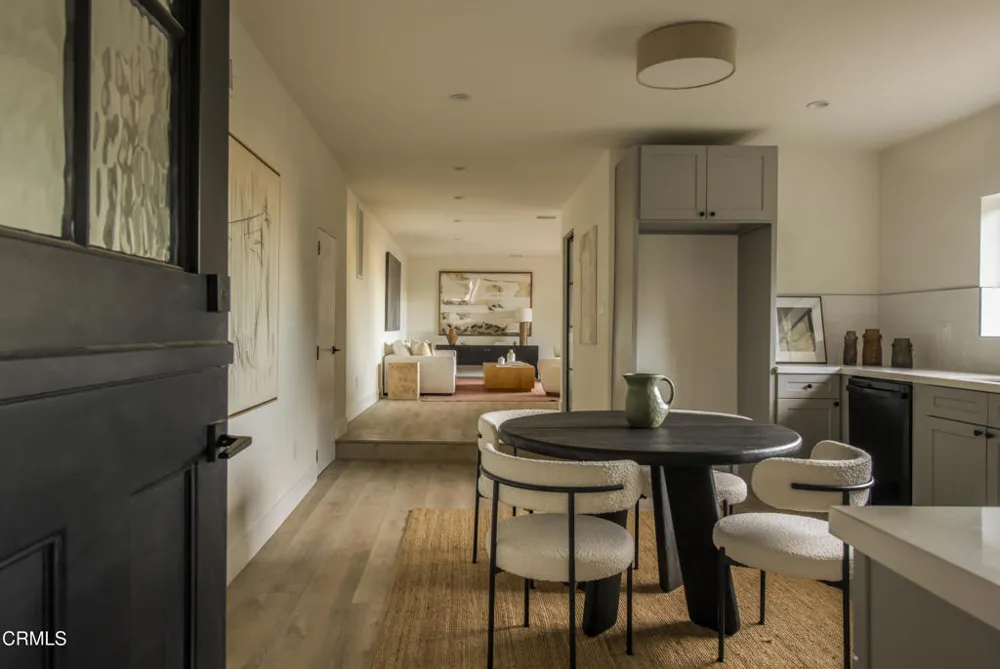 2994 Durand Drive Los Angeles, CA 90068