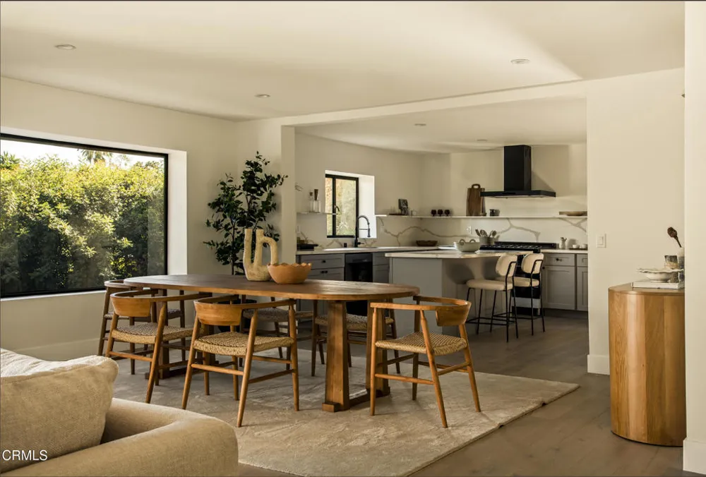 2994 Durand Drive Los Angeles, CA 90068