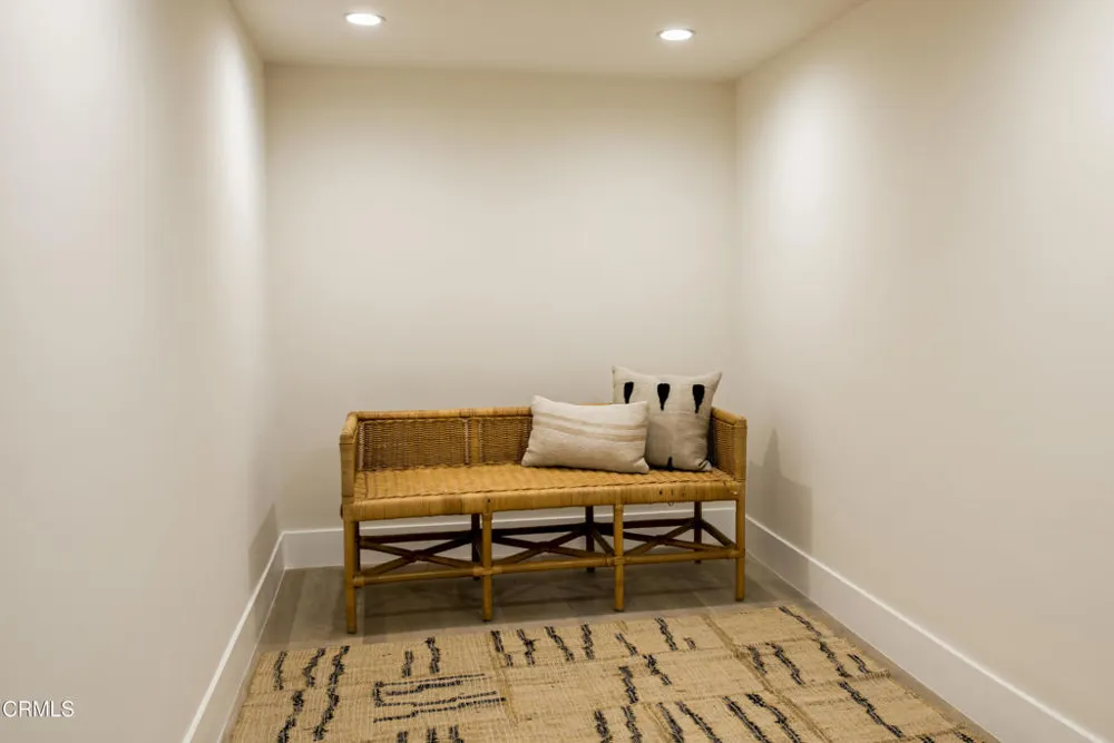 2994 Durand Drive Los Angeles, CA 90068