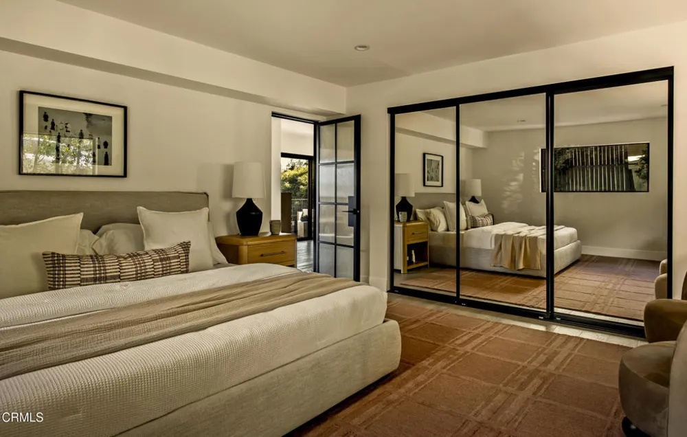 2994 Durand Drive Los Angeles, CA 90068