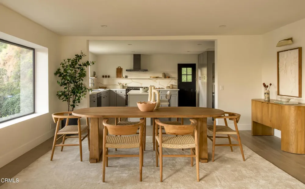 2994 Durand Drive Los Angeles, CA 90068