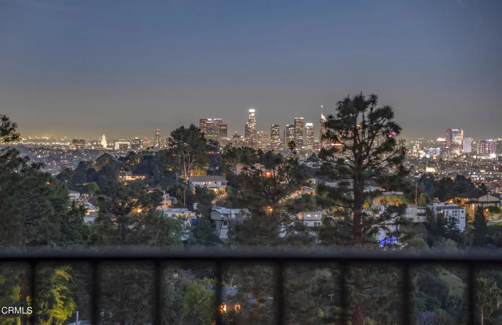 2994 Durand Drive Los Angeles, CA 90068