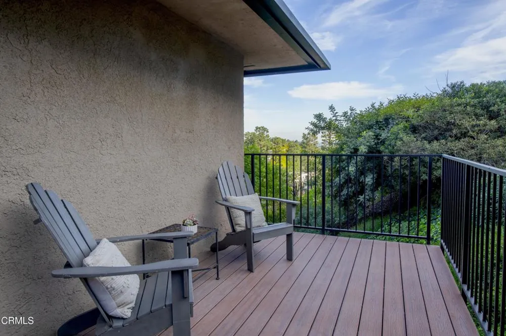 2994 Durand Drive Los Angeles, CA 90068
