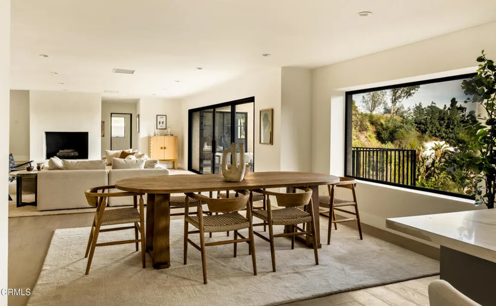 2994 Durand Drive Los Angeles, CA 90068