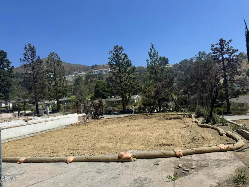 1227 Bienveneda Avenue Los Angeles, CA 90272
