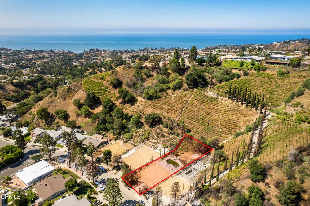 1227 Bienveneda Avenue Los Angeles, CA 90272