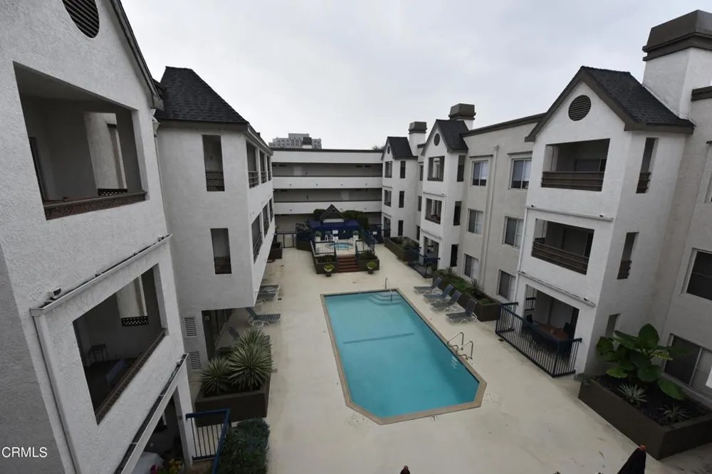 300 El Molino Avenue #323 Pasadena, CA 91101
