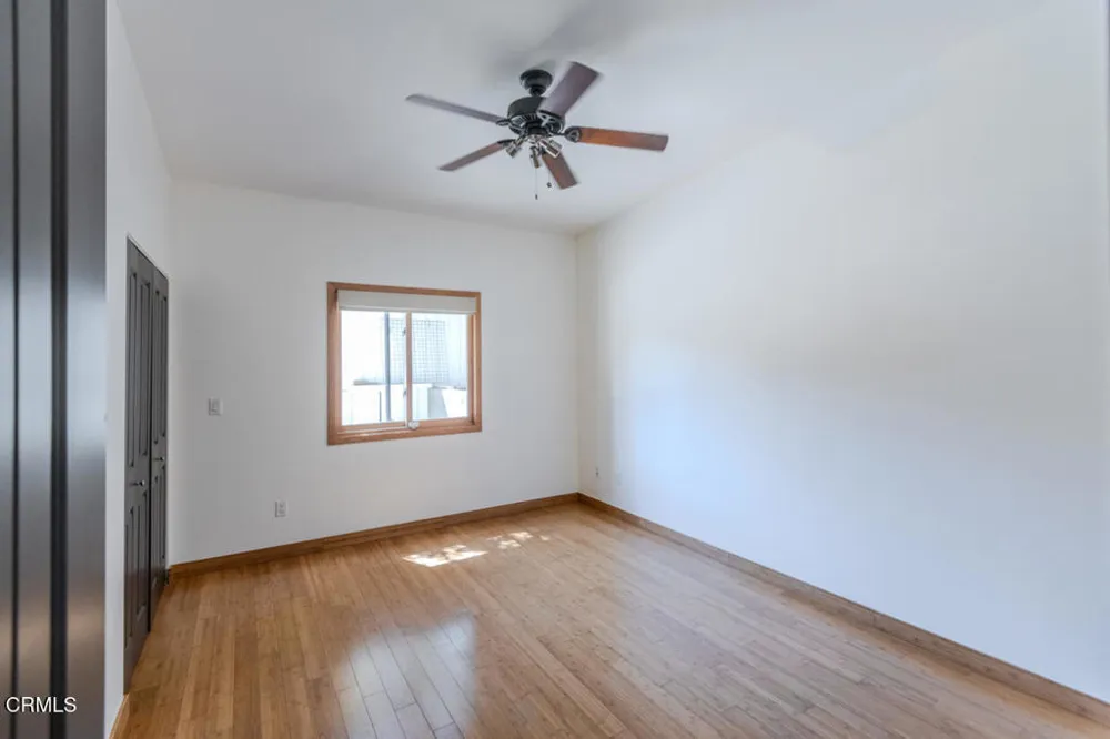 4819 Oakwood Avenue La Canada Flintridge, CA 91011