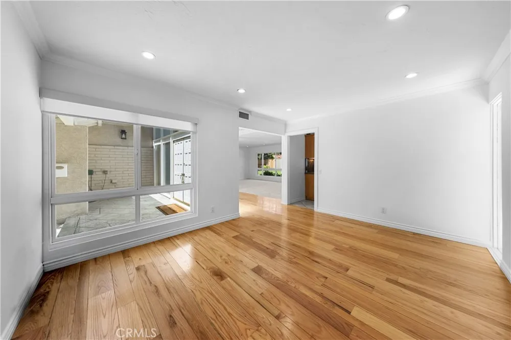 1518 Brentford Westlake Village, CA 91361