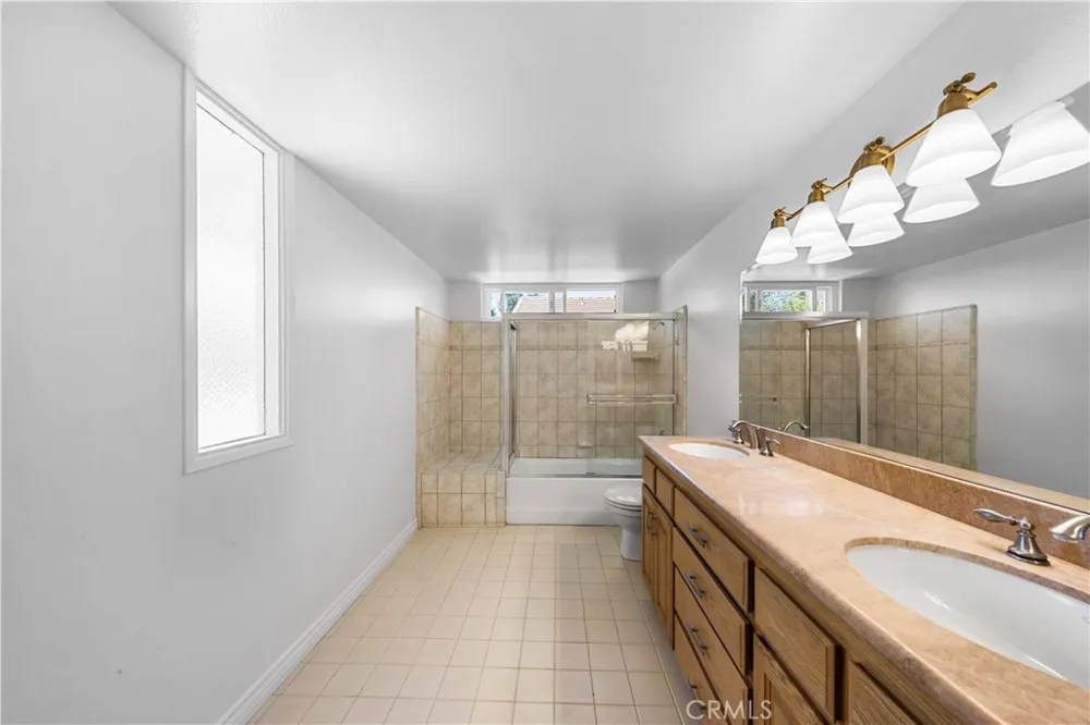 1518 Brentford Westlake Village, CA 91361