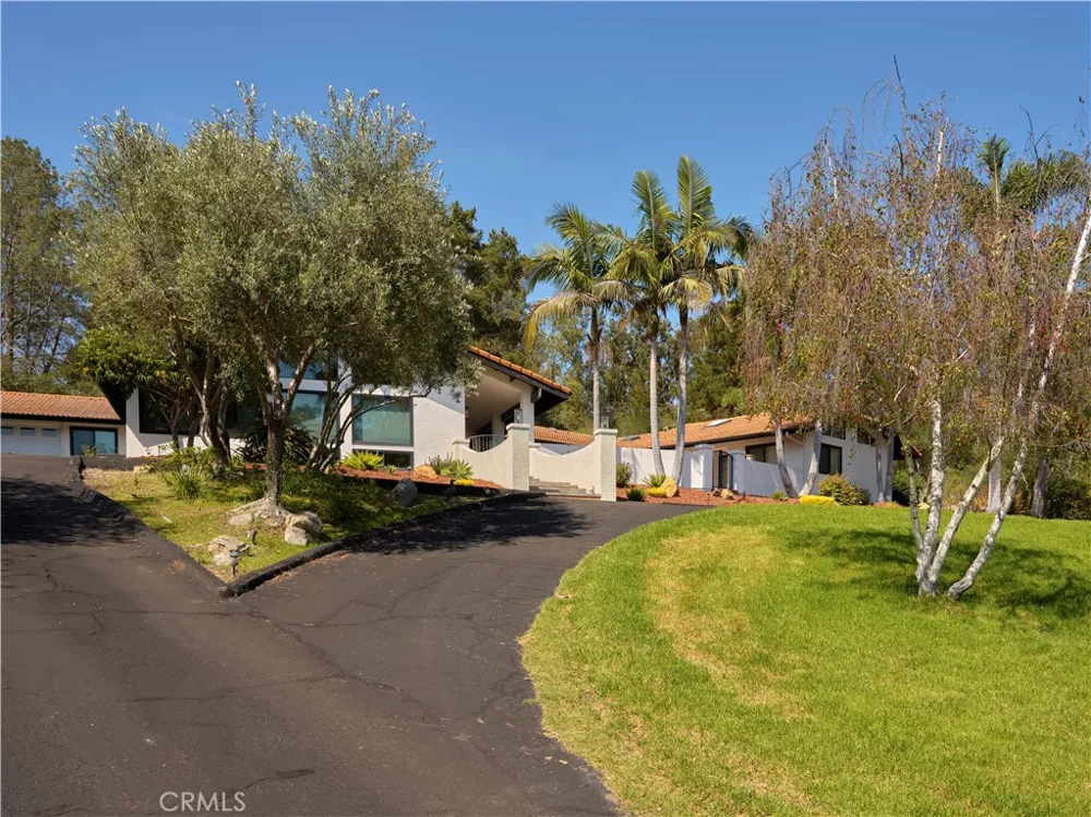 875 Golden Hawk Arroyo Grande, CA 93420
