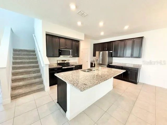 2337 SHADOWLAND LOOP Winter Park, FL 32792