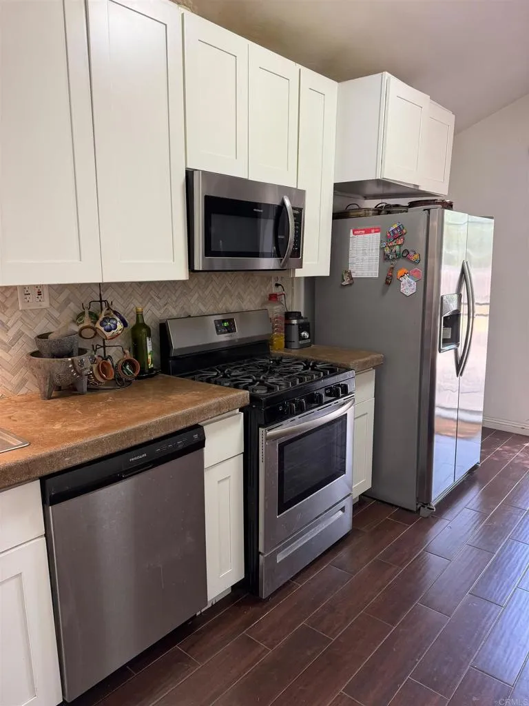 25798 Columbia Street Hemet, CA 92544