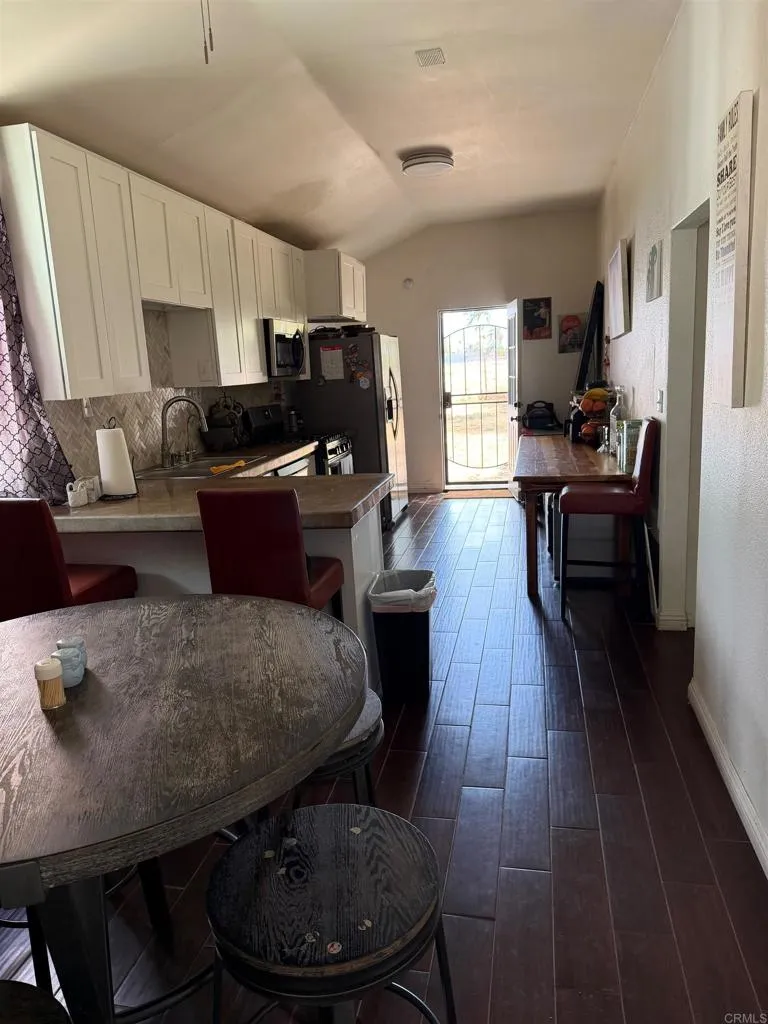 25798 Columbia Street Hemet, CA 92544