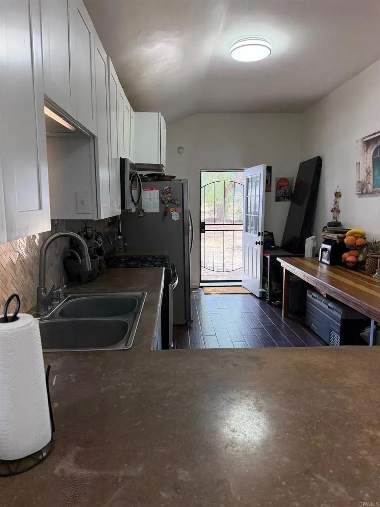 25798 Columbia Street Hemet, CA 92544