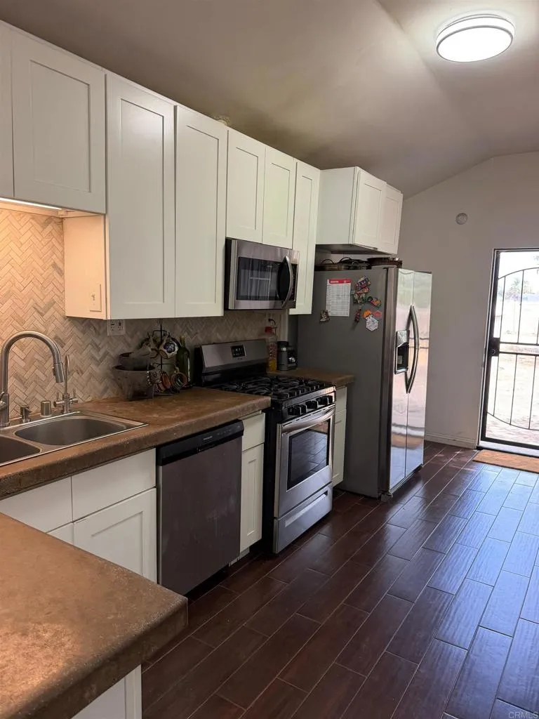 25798 Columbia Street Hemet, CA 92544
