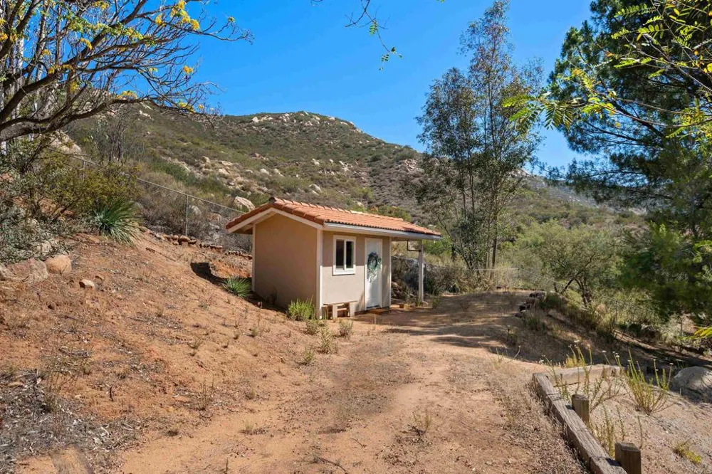 16734 Georgios Way Ramona, CA 92065
