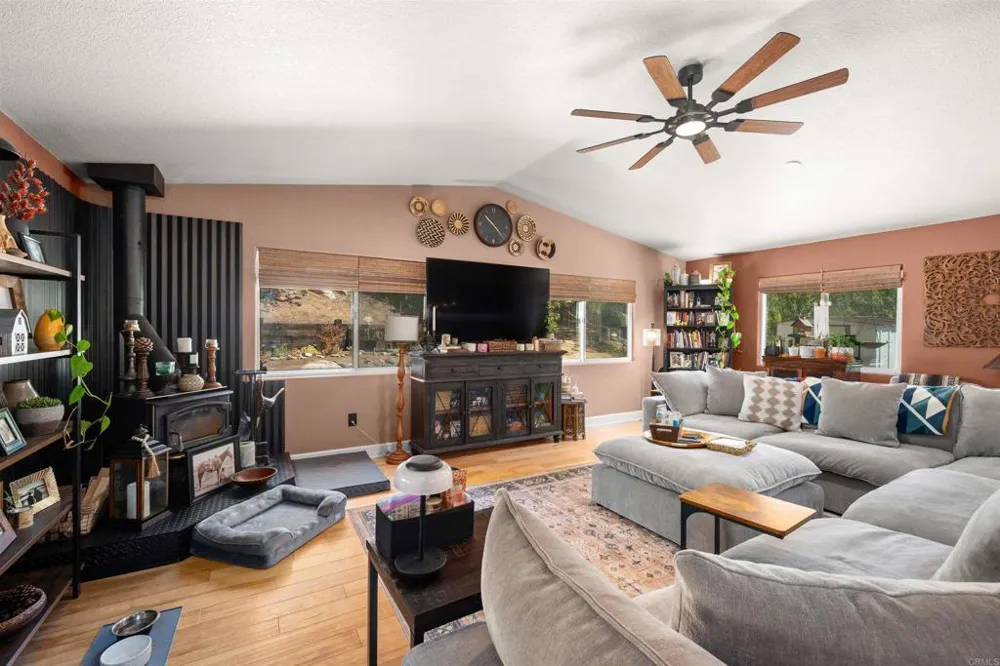 16734 Georgios Way Ramona, CA 92065