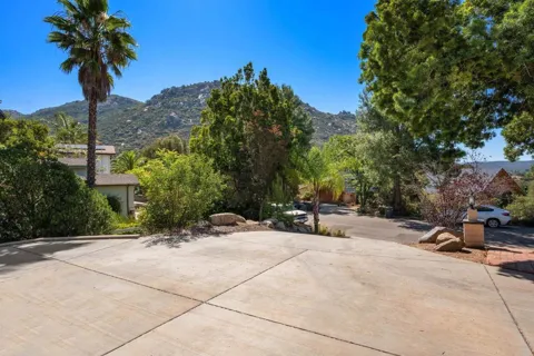 16734 Georgios Way
