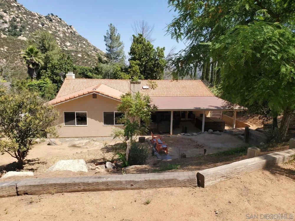 16734 Georgios Way Ramona, CA 92065